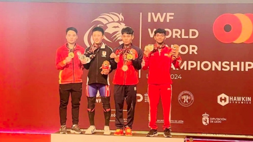 Local weightlifters take three golds at world junior championships